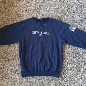 BRANDY MELVILLE SWEATSHIRT !!